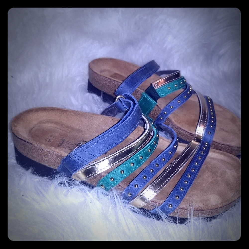 NAOT SANDLES (SIZE 37) US 7